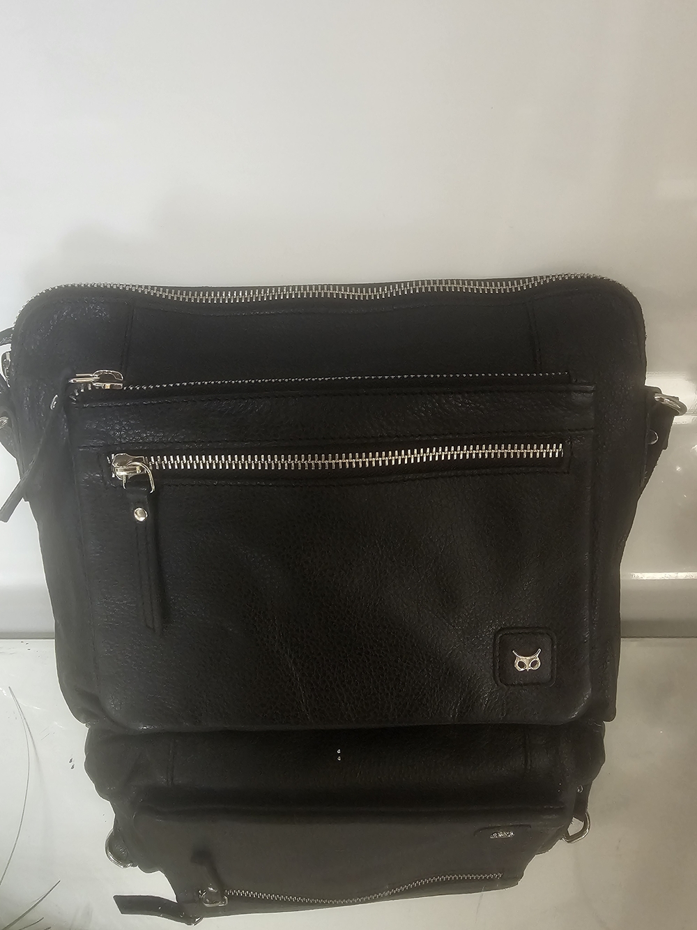 Wise Owl Classic Black Leather Messenger Bag with Front Zip Pocket